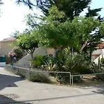 Avec Terrasse, Parking, Climatisation A Sete, Proche - Fr-1-338-63
