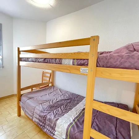 Avec Terrasse, Parking, Climatisation A Sete, Proche - Fr-1-338-63 *